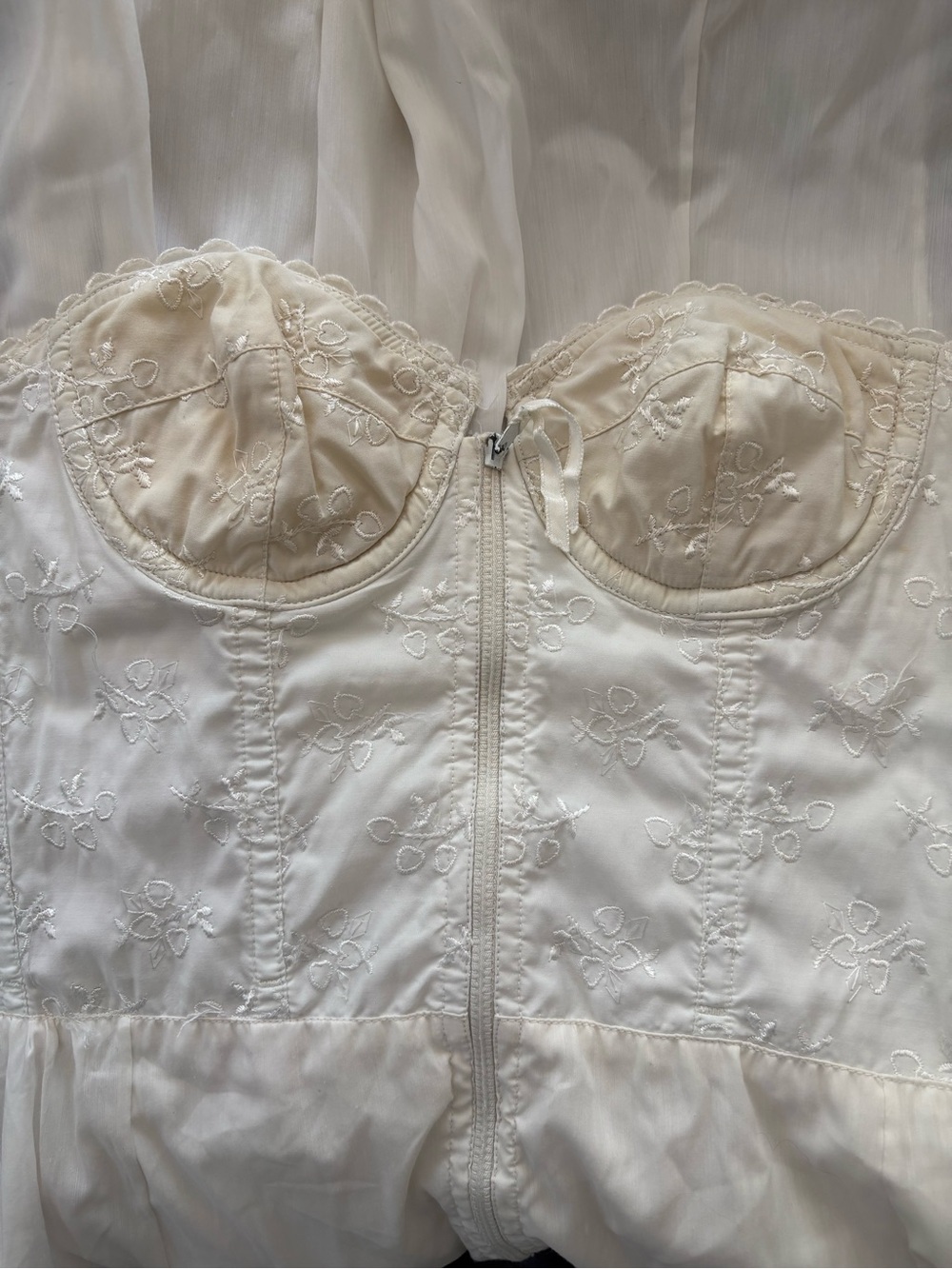 Vintage Cream Embroidered Sweetheart Bust Dress